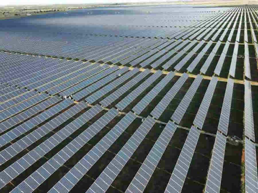 ABSOLAR re&uacute;ne especialistas e empres&aacute;rios para debater abertura do mercado livre e oportunidades com a fonte solar