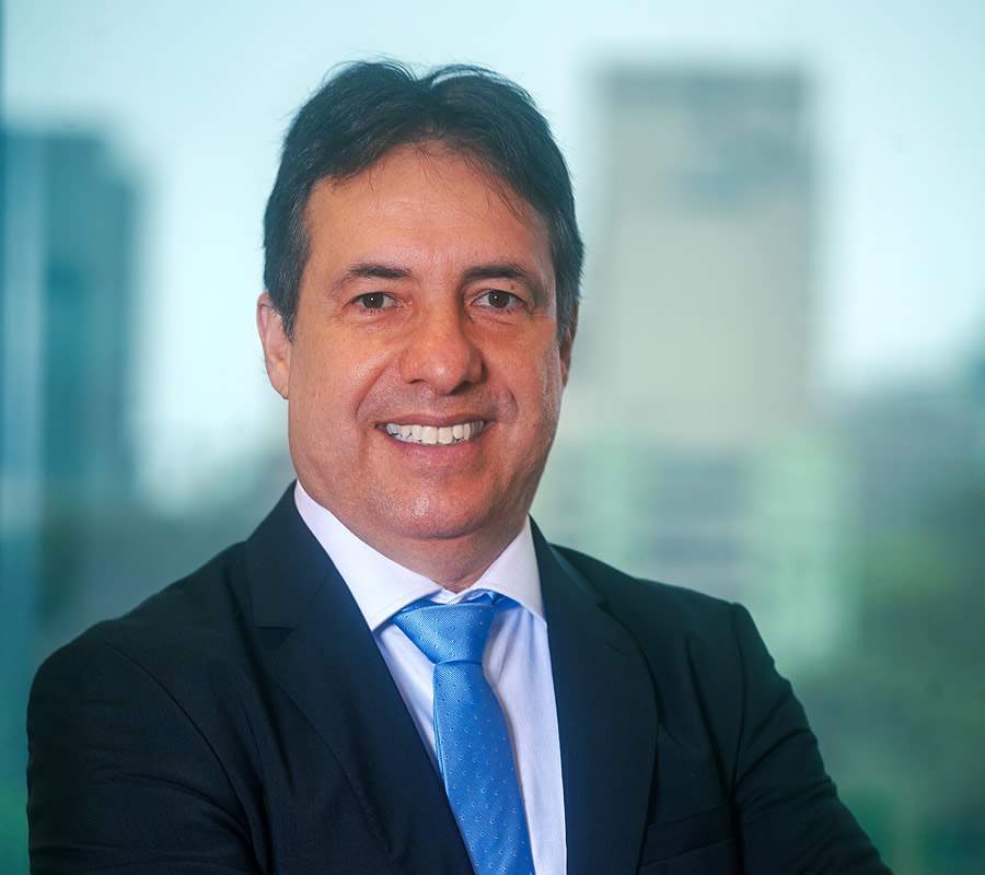 Diretor Denis Morais