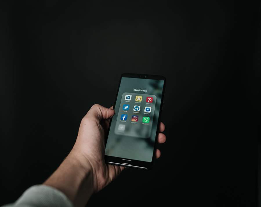 Neg&oacute;cios: a import&acirc;ncia de uma empresa estar presente no mundo virtual