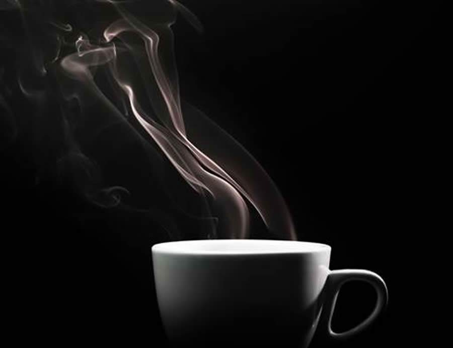 O café é uma das bebidas mais consumidas mundialmente, mas em excesso pode ser nocivo ao organismo