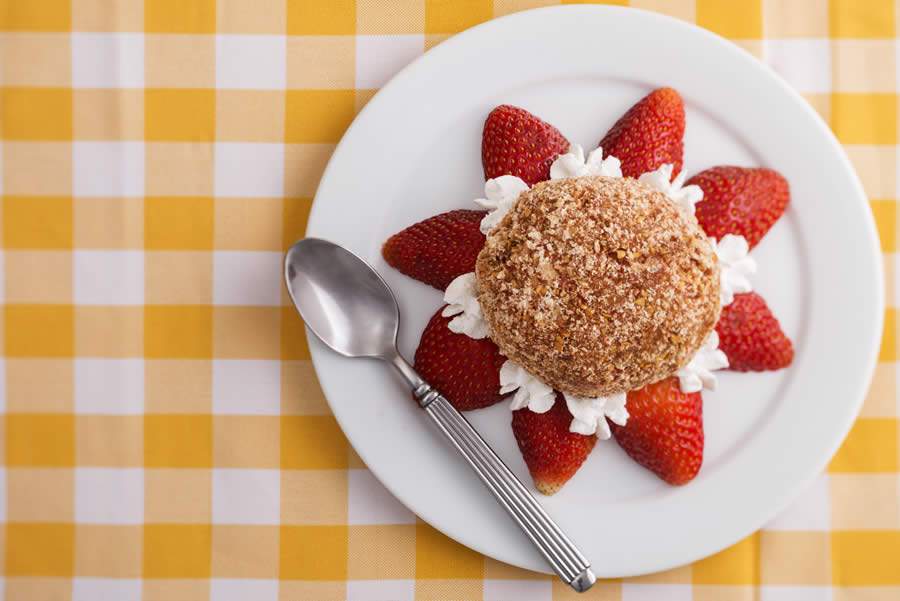 Sorvete Frito com Casquinha de Wafer