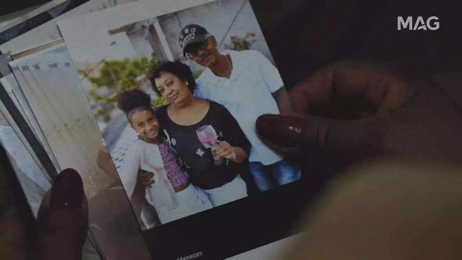    Sandra a lado da filha e do marido que faleceu: &ldquo;Contratar o seguro deu tranquilidade para me despedir do meu marido com dignidade&rdquo;. Cr&eacute;dito: Divulga&ccedil;&atilde;o