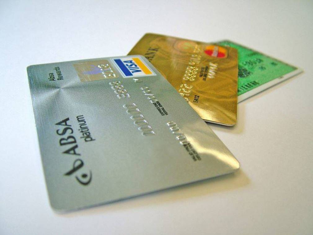 Em busca do presente para a sua mãe? Compras com cartões de crédito podem oferecer seguros gratuitos para proteger os produtos