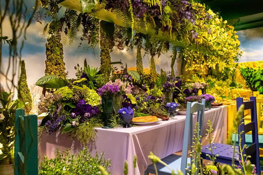 Exposi&ccedil;&atilde;o de arranjos florais - Juliana Lazarini