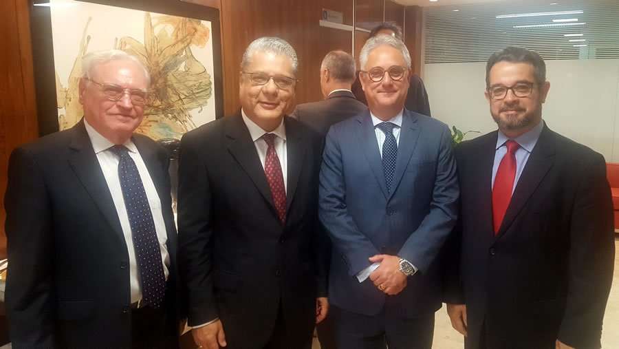 Omar Otaviano Dantas Meira (pres. do Conselho Empresarial de Seguros da ACMinas), Jo&atilde;o Paulo Moreira de Mello (pres. do CSP-MG), S&eacute;rgio Ruy Barroso de Mello (vice-pres. mundial da AIDA), Landulfo de Oliveira Ferreira J&uacute;nior (assessor da diretoria do CSP-MG)
