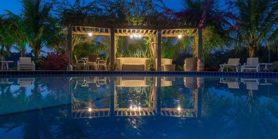 Piscina Confraria Colonial - Vista Noturna (Divulgação)