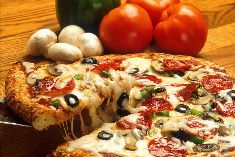 Apesar da primeira preocupação ser com o sabor da pizza, é na massa que pode estar o sucesso da receita - Créditos: Divulgação