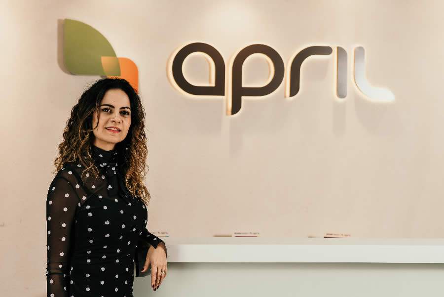 Tais Mahalem - Superintendente de Marketing e Digital da APRIL Brasil Seguro Viagem