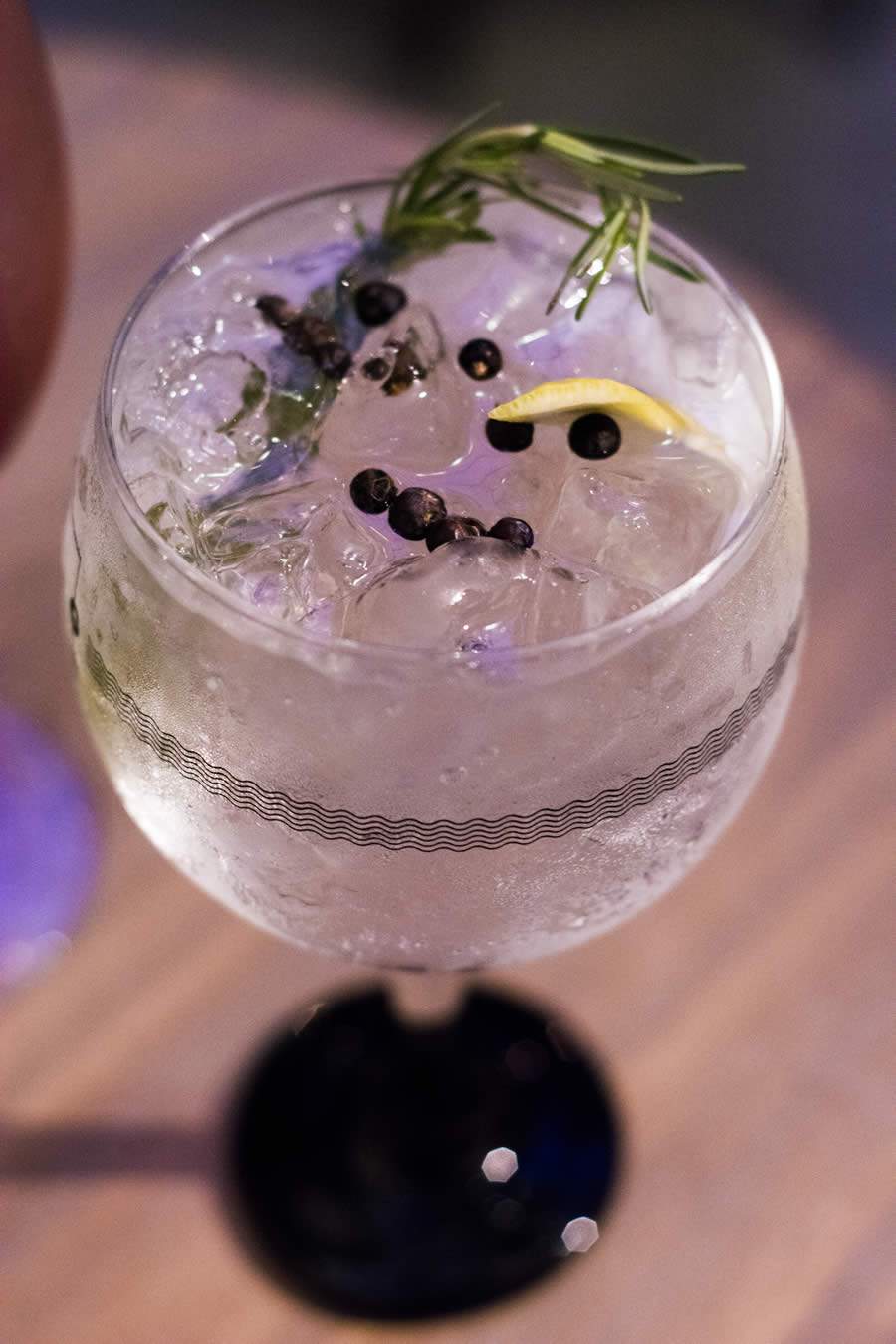 Conheça o drink GT Alma do Alma Jazz Club