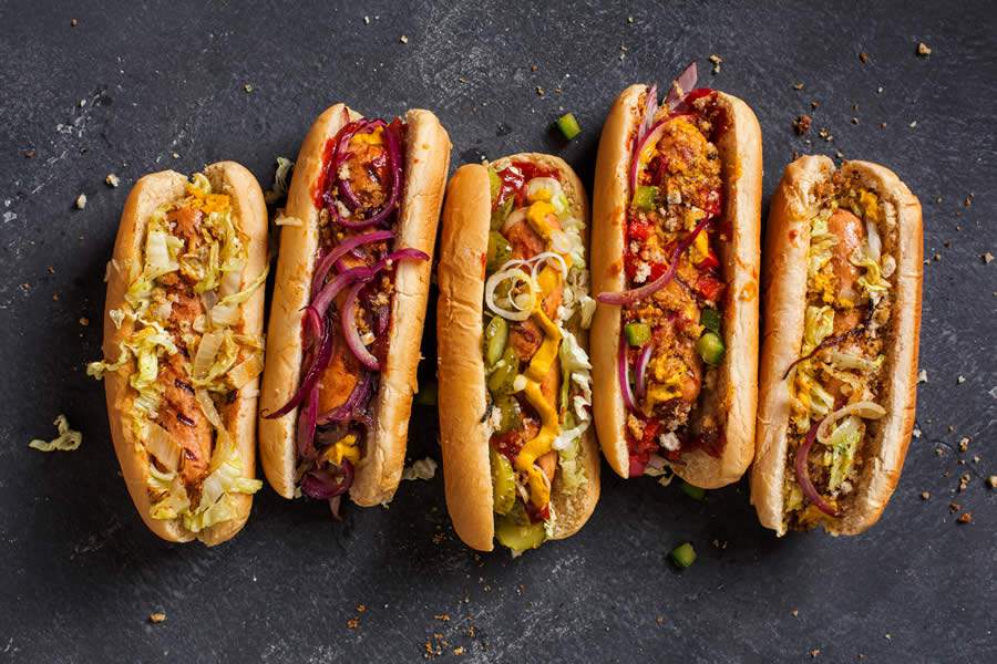 Para celebrar um dos pratos mais versáteis da culinária, o dia 9 de setembro foi escolhido como Dia do Cachorro-quente - Créditos: Envato Imagens