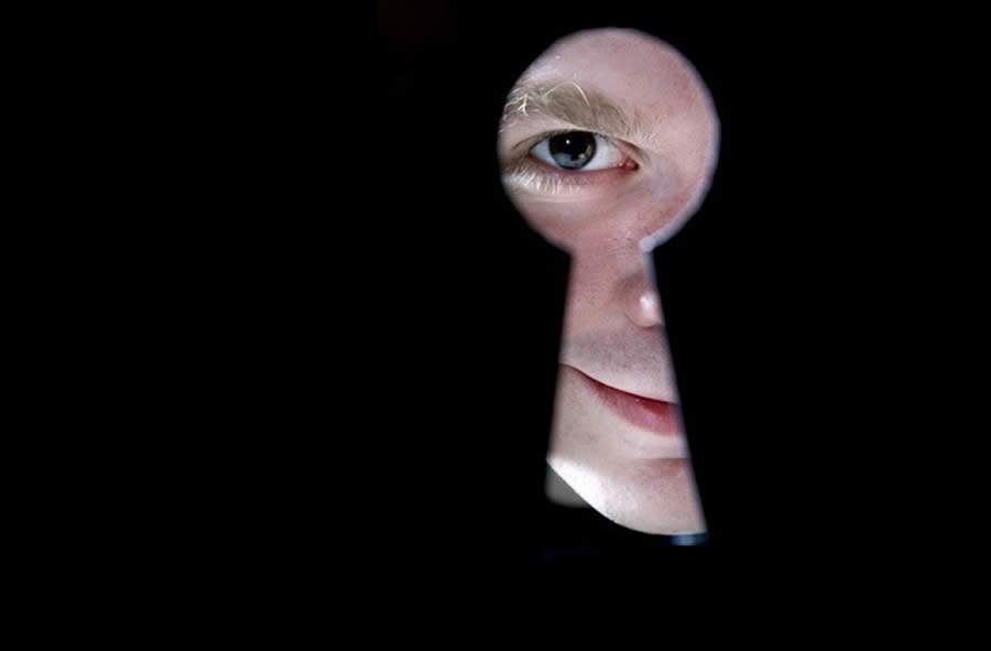 Espionagem de celulares: mulheres s&atilde;o maiores v&iacute;timas