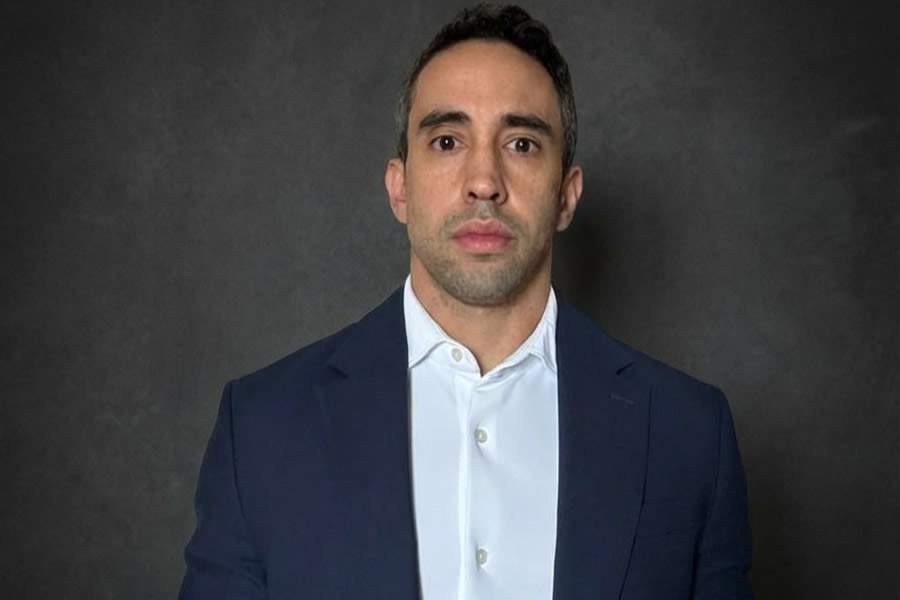 Victor Fran&ccedil;a &eacute; assessor de investimentos certificado e especialista em Direito e Gest&atilde;o Tribut&aacute;ria, al&eacute;m de s&oacute;cio da InvestSmart, empresa credenciada da XP Investimentos - Da assessoria