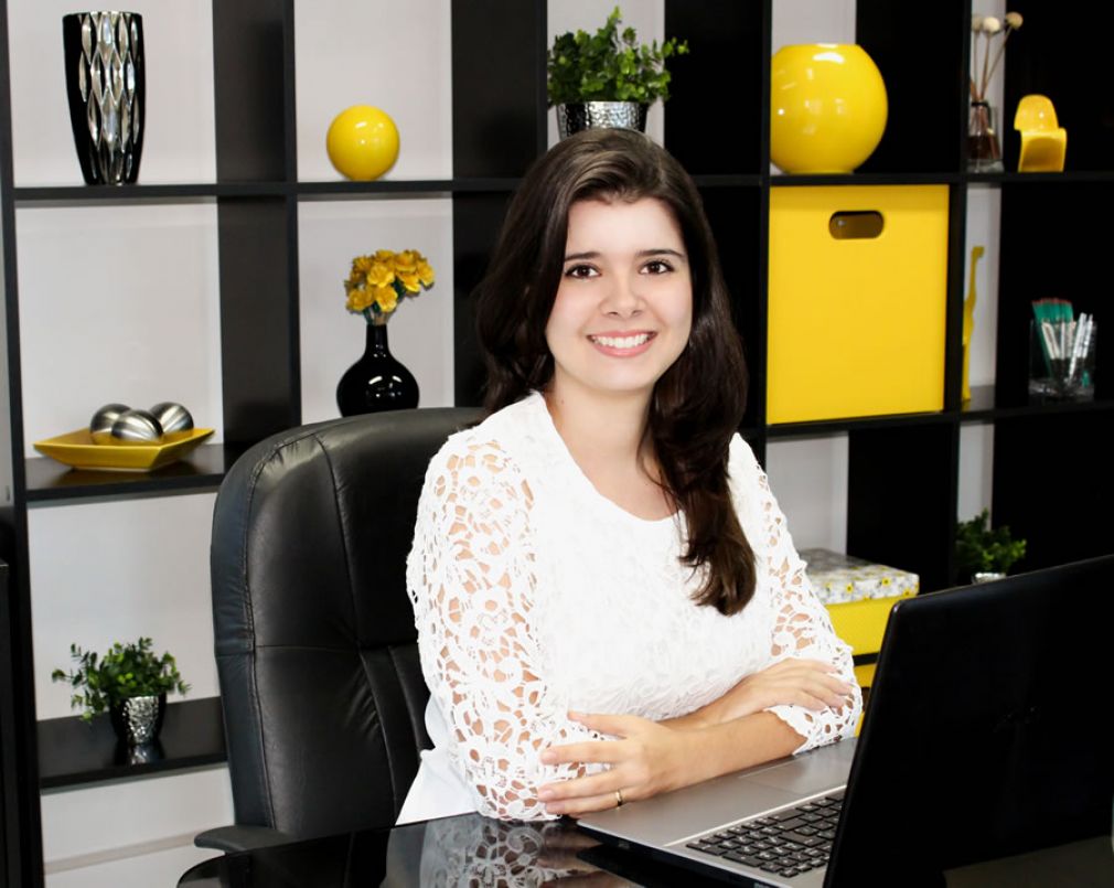 Juliana Barsotti é tecnóloga em Gestão de RH e graduada em Psicologia. É coordenadora de RH da TOP PEOPLE, empresa especializada em trade marketing e recrutamento e seleção.