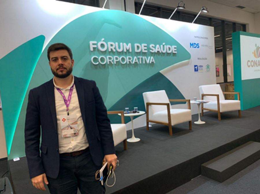  O Head Global de Inova&ccedil;&atilde;o e Transforma&ccedil;&atilde;o Digital do MDS Group, Thomaz Tescaro, durante participa&ccedil;&atilde;o no painel &ldquo;Quando a Tecnologia apoia a Integralidade do cuidado&rdquo;, do F&oacute;rum de Sa&uacute;de Corporativa do CONARH 2019.