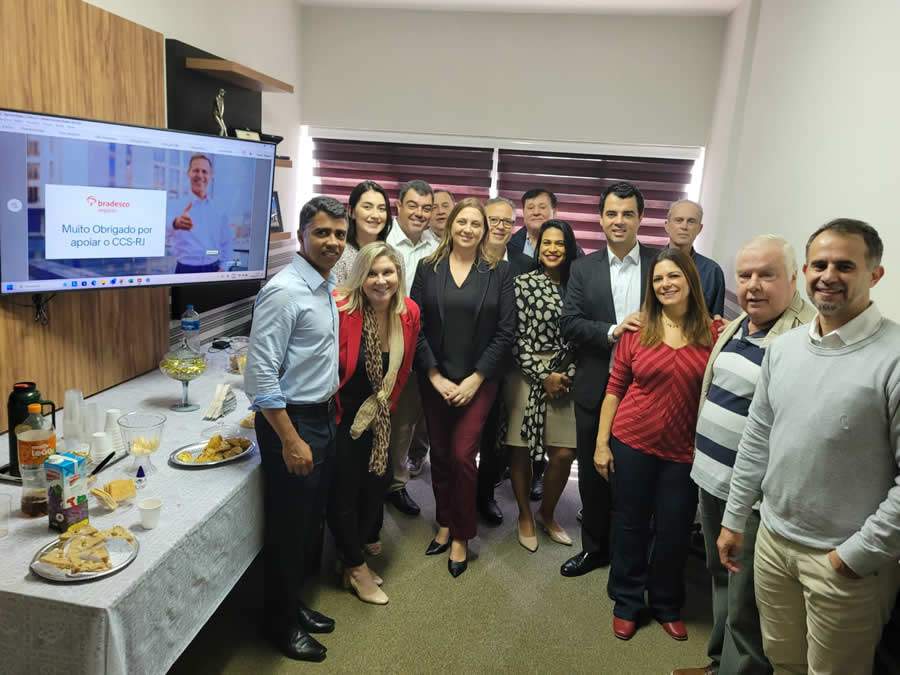 Diretores do CCS-RJ, associados do Clube e equipe da Bradesco Vida e Previd&ecirc;ncia do Rio- Foto: Divulga&ccedil;&atilde;o