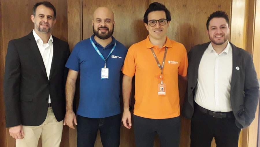 Da esquerda para direita: Luiz M&aacute;rio Rutowitsch (CCS-RJ); Franklin Santana (Porto Seguro Bank), Henrique Machado (Pottencial Seguradora) e Mauro Frogel (Junto Seguros) Foto: Fernando Gon&ccedil;alves