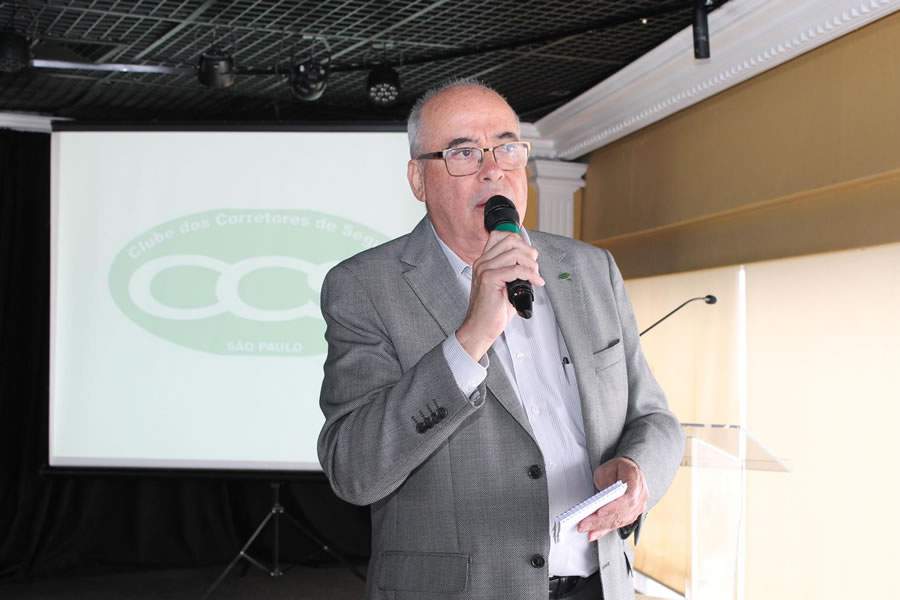 Evaldir Barboza de Paula