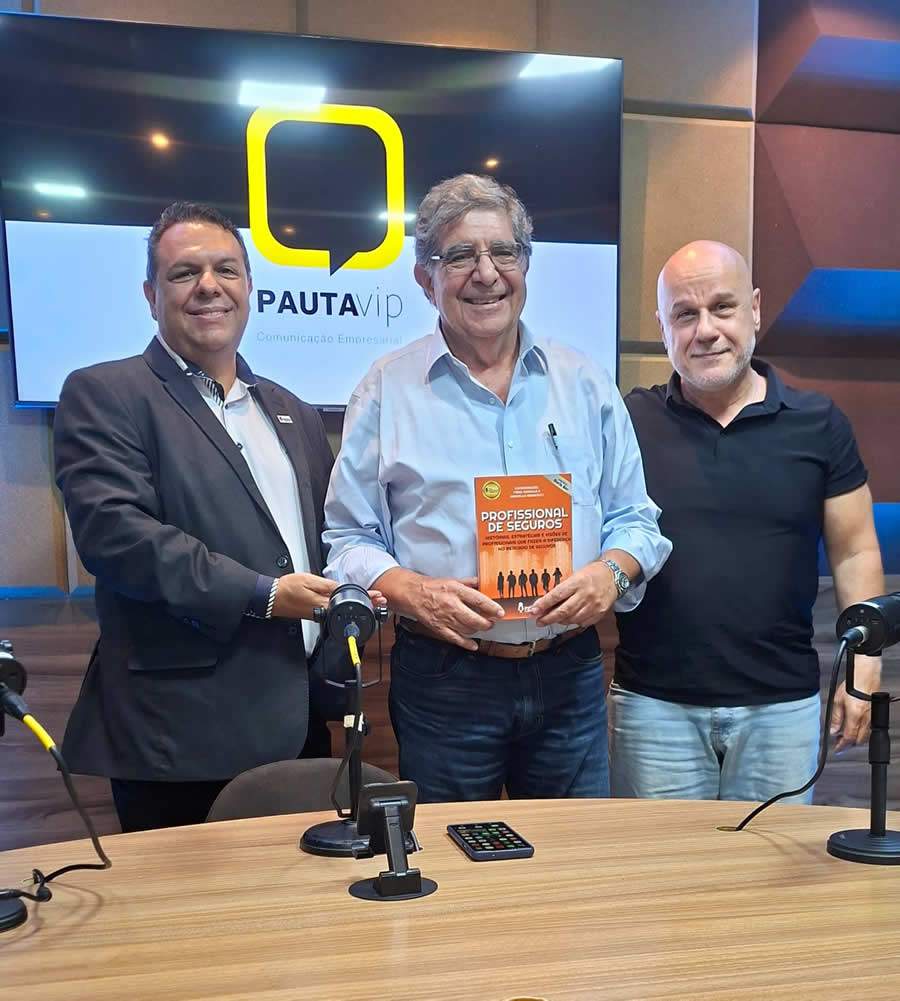 Da esquerda para a direita, F&aacute;bio Sorolla, Antonio Penteado Mendon&ccedil;a e Marcello Brancacci