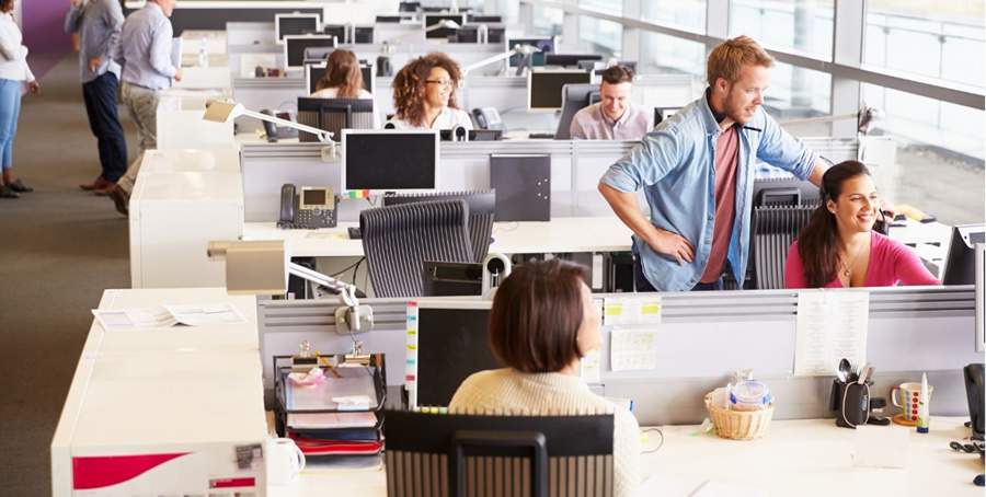 Trabalho h&iacute;brido demanda solu&ccedil;&otilde;es inteligentes para a gest&atilde;o de espa&ccedil;os e equipes