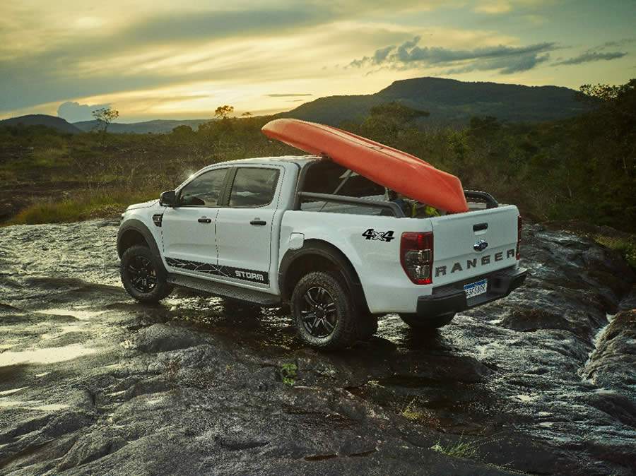 Ford lança a Ranger Storm, uma picape off-road de raça, radical e exclusiva