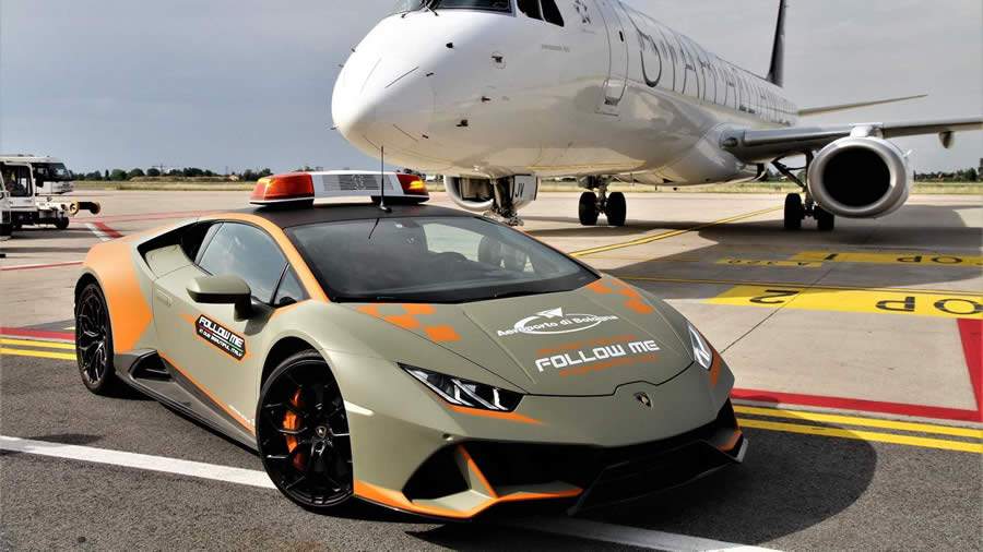 Miltitec 1 mostra nova Lamborghini do Aeroporto de Bolonha - Aeroporto de Bolonha - Lamborghini