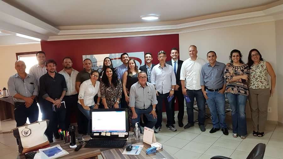 AUTOGLASS e LojaCorr em parceria em Goi&acirc;nia e Bras&iacute;lia