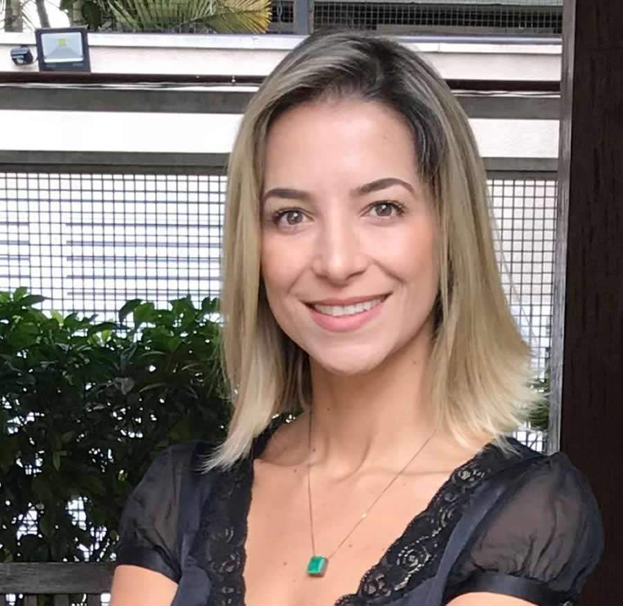 Carol Ki&ccedil;ula, Head de Customer success da IZIO&amp;CO - IZIO&amp;CO