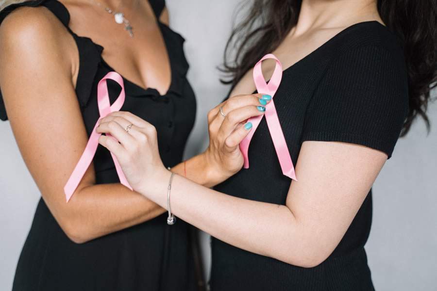 Direitos trabalhistas não podem ser negados às mulheres com câncer de mama - Crédito da foto Anna Ttarazevich-Pexels