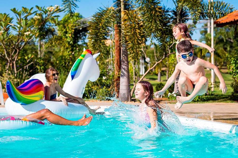 Cuidados com a piscina devem ser redobrados durante o verão
