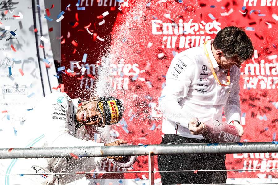 Mercedes-AMG Petronas comemora o sexto campeonato mundial de Lewis Hamilton