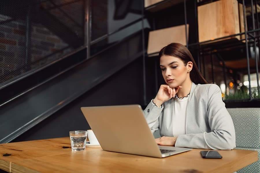 Migrou pro marketing digital sem posicionamento de marca? Vai dar problema...