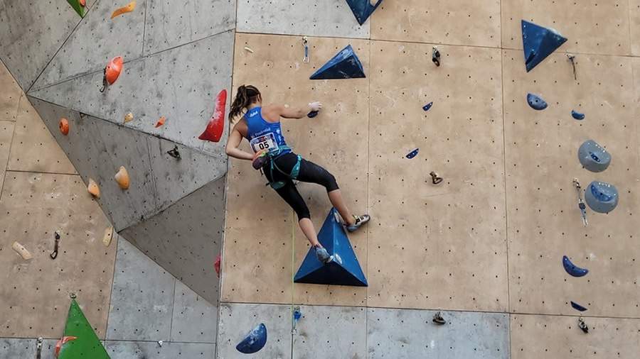 Laura Timo na escalada Guiada, Campeonato Sul-Americano 2022, no Chile