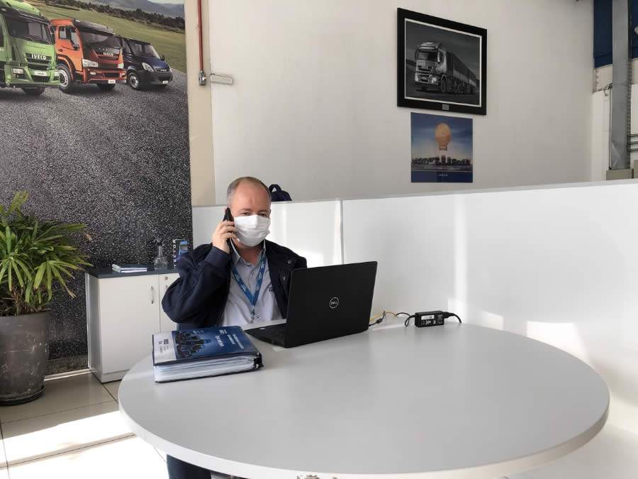 Charles Carvalho - Divulga&ccedil;&atilde;o IVECO