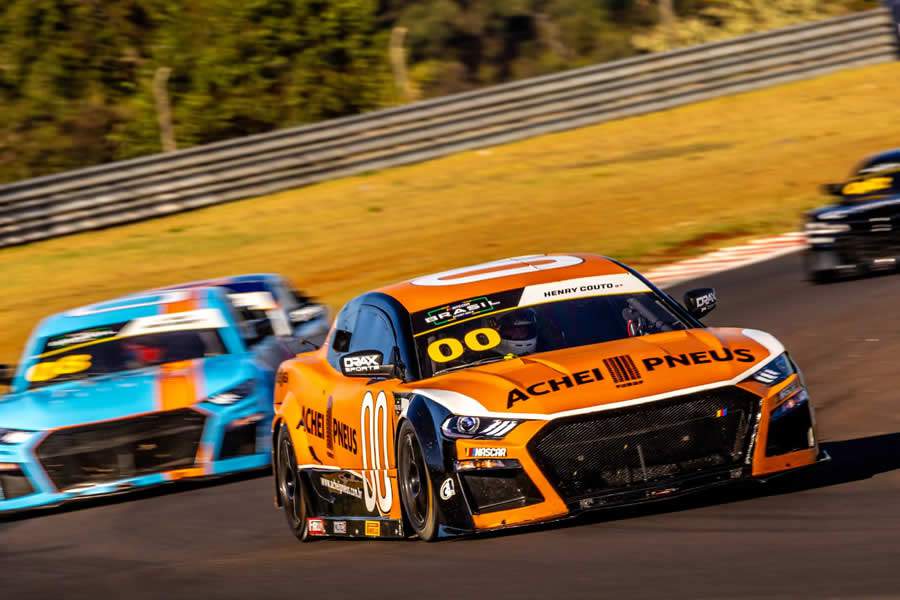 Henry Couto corre pela primeira vez em Tarum&atilde; pela NASCAR Brasil (Rodrigo Guimar&atilde;es/DRAX)