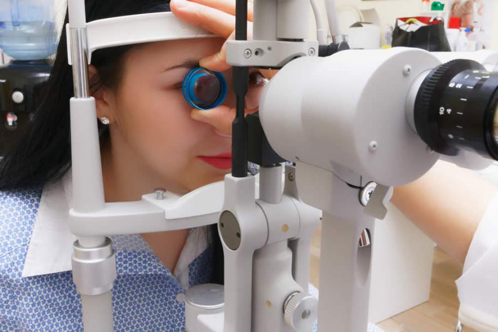 Optometrista é responsável pela avaliação primária da saúde visual da população e capaz de detectar alterações de acuidade visual, visão cromática, alterações na visão binocular e campo visual - Crédito: Pixabay