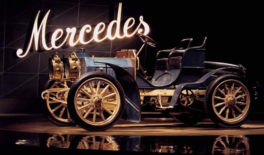 Mercedes-Benz celebra os 120 anos da menina que deu origem ao nome da marca