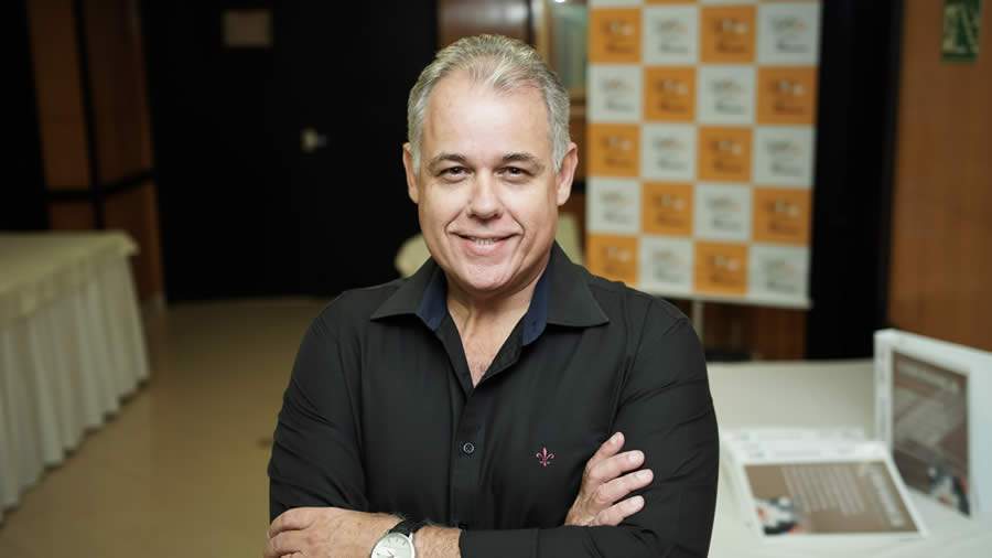 A mudan&ccedil;a da pol&iacute;tica pelo coaching; ajustes comportamentais