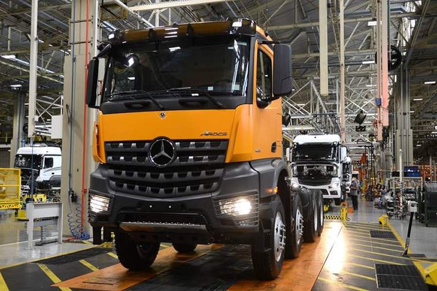 Arocs reafirma a flexibilidade da linha de produ&ccedil;&atilde;o de caminh&otilde;es da Mercedes-Benz
