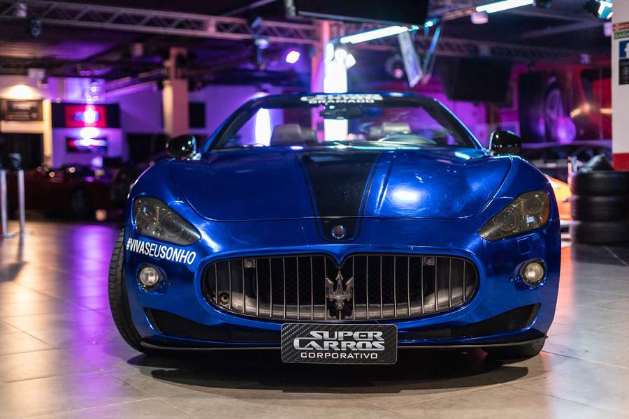 Super Carros cria promo&ccedil;&atilde;o para pilotar Maserati GranCabrio de 440 cv por menos de R$ 400