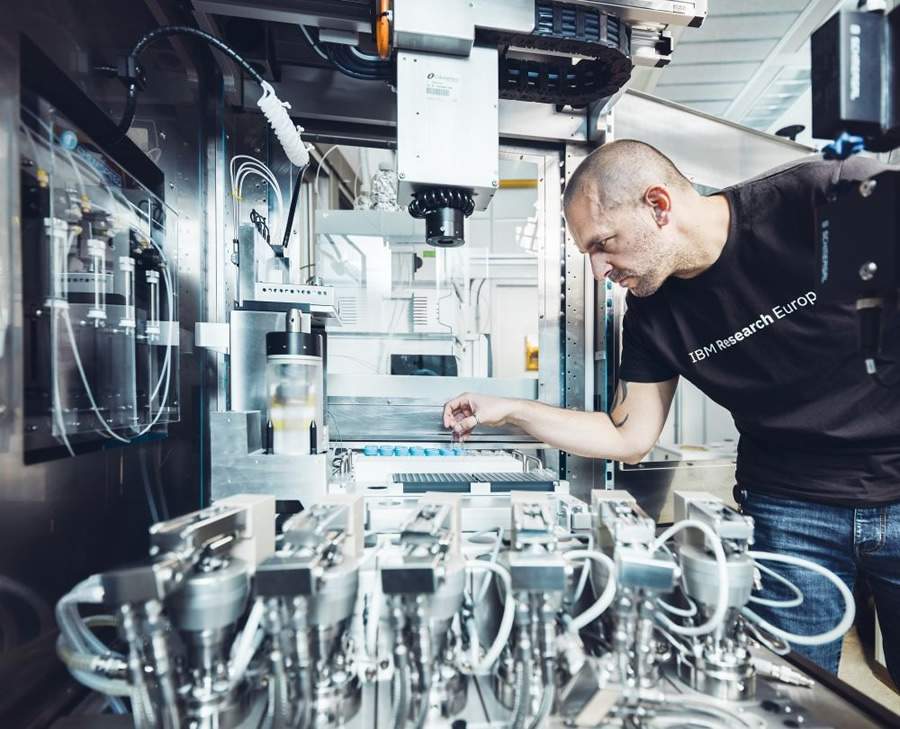 IBM amplia o descobrimento de materiais com IA e assina novas colabora&ccedil;&otilde;es na ind&uacute;stria