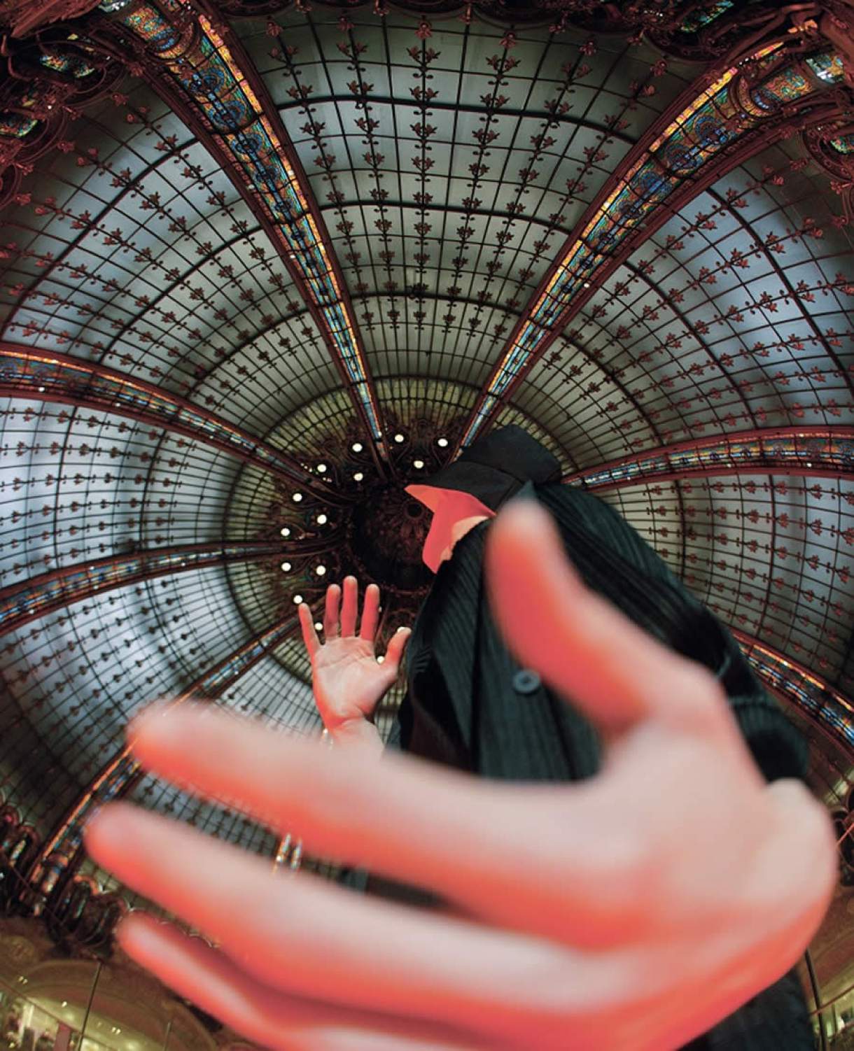 Galeries Lafayette celebra a Cidade-Luz com a campanha &#39;Paris Mon Amour&#39; |  SEGS - Portal Nacional de Seguros, Saúde, Info, Ti, Educação