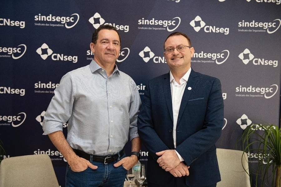 CNseg prestigia evento em comemora&ccedil;&atilde;o aos 100 anos do Sindseg SC
