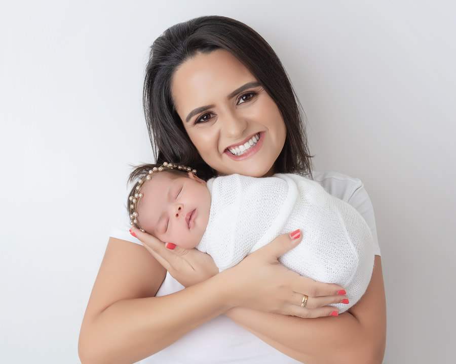 Larissa foi contratada gr&aacute;vida de Catarina pela Pottencial Seguradora - Arquivo pessoal