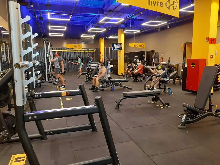 Vai voltar a treinar? Confira como se proteger do coronav&iacute;rus na academia