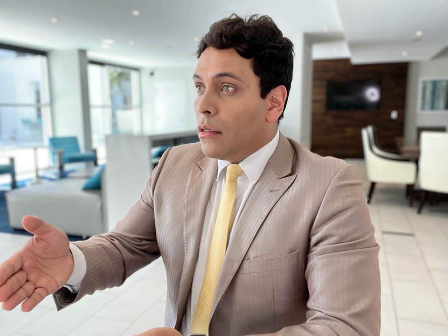 Rodrigo Lins, jornalista correspondente, escritor, pesquisador da imigra&ccedil;&atilde;o americana e CEO da ag&ecirc;ncia multinacional Onevox Creative Solutions