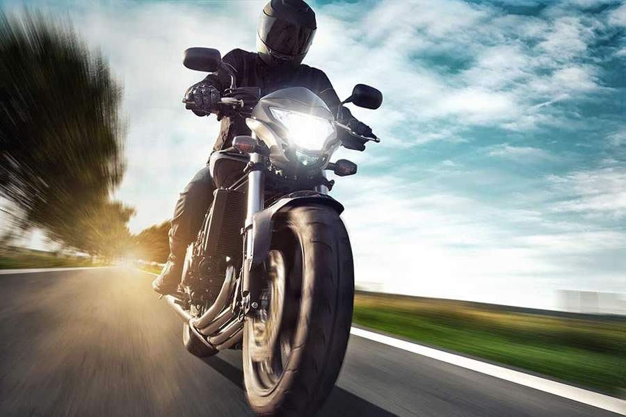 Tecnologia LED em motocicletas &eacute; permitida, f&aacute;cil e eleva a seguran&ccedil;a