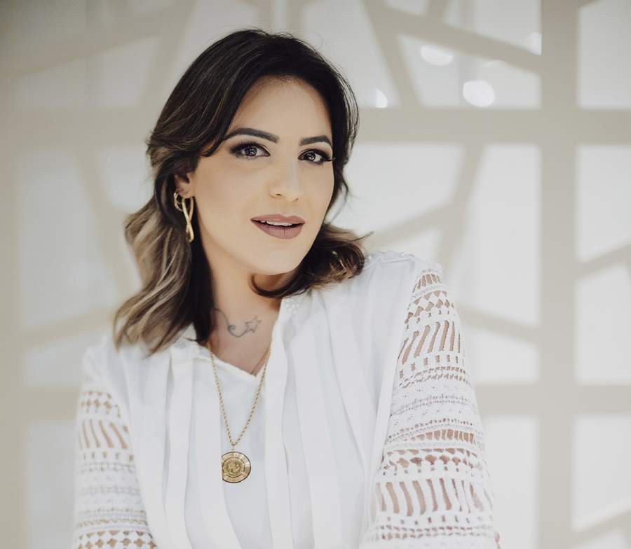 Consultora de imagem d&aacute; dicas para looks elegantes que valorizam a individualidade de cada mulher