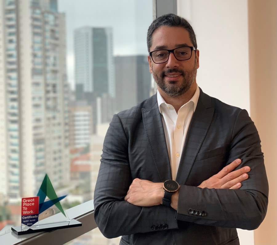 Alper Re contrata dois refor&ccedil;os para opera&ccedil;&atilde;o