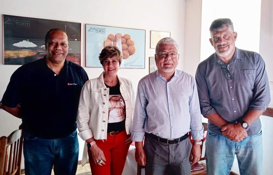 Edilon Mesquita (diretor de Seguros), Elaine Patente Godinho (diretora Social), Jo&atilde;o Paulo Moreira de Mello (presidente) e Maur&iacute;cio Tadeu Barros Morais (diretor Tesoureiro)