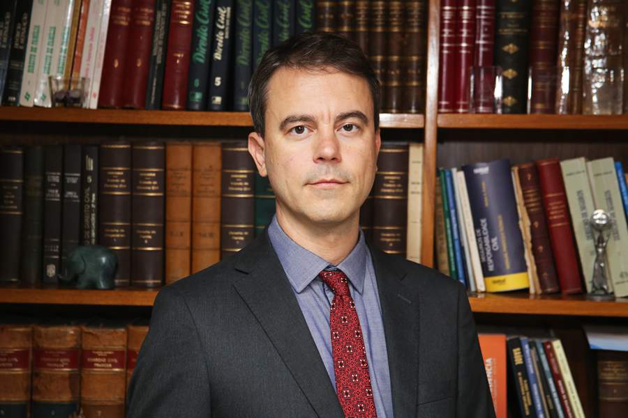 Dr. Lucio Roca Bragan&ccedil;a